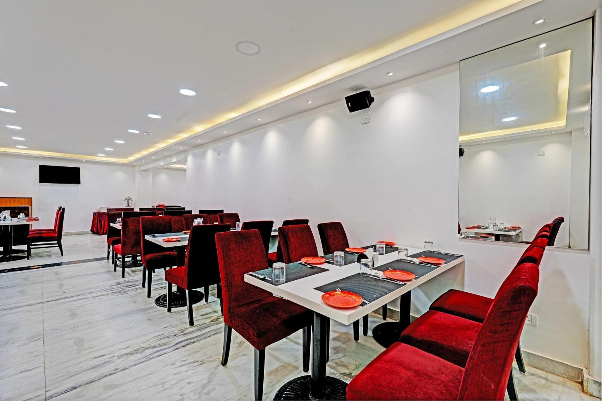 Hotel Hight Krone A Family Hotel Near Igi Airport Delhi New Delhi Exteriör bild