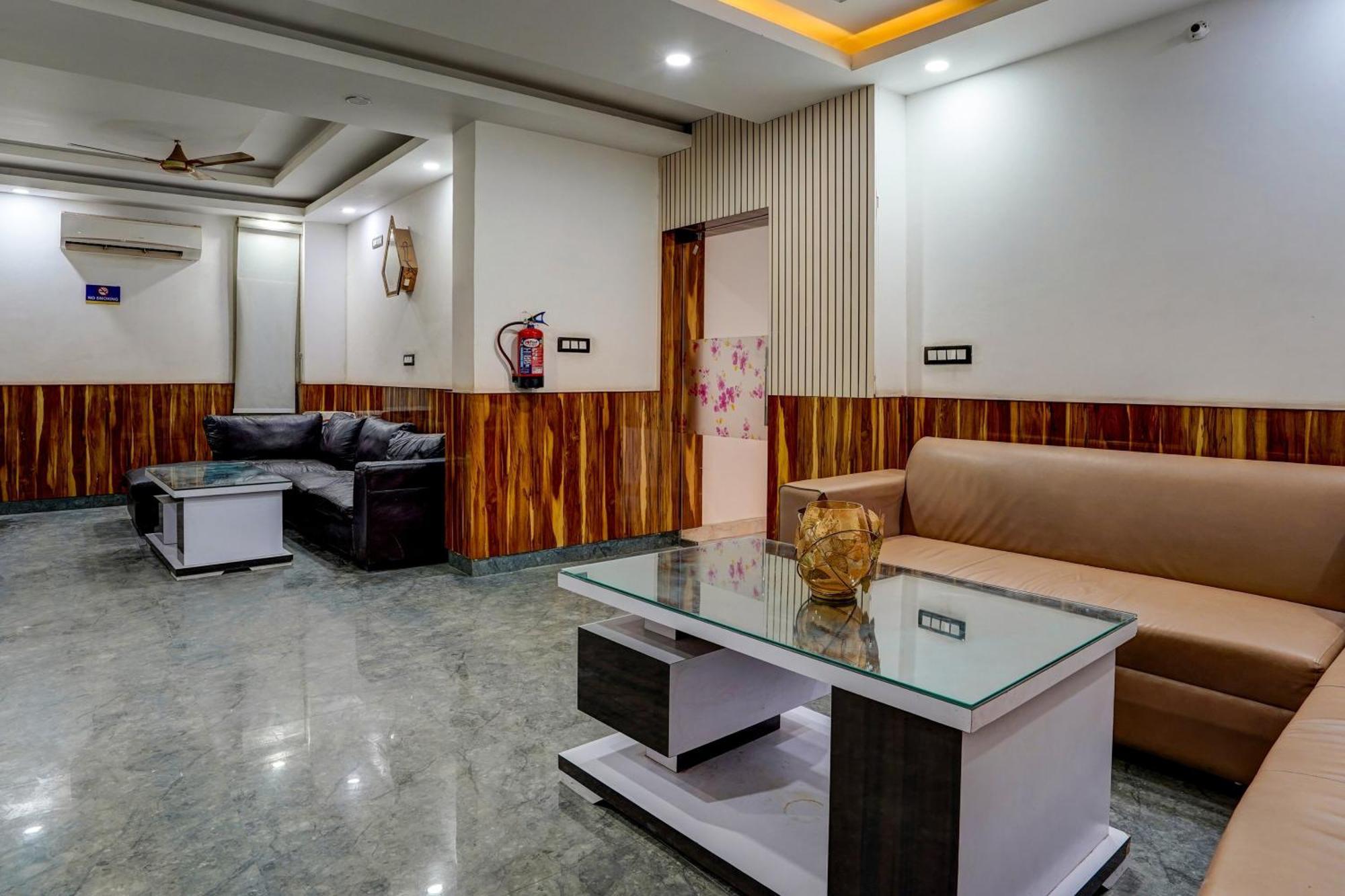 Hotel Hight Krone A Family Hotel Near Igi Airport Delhi New Delhi Exteriör bild