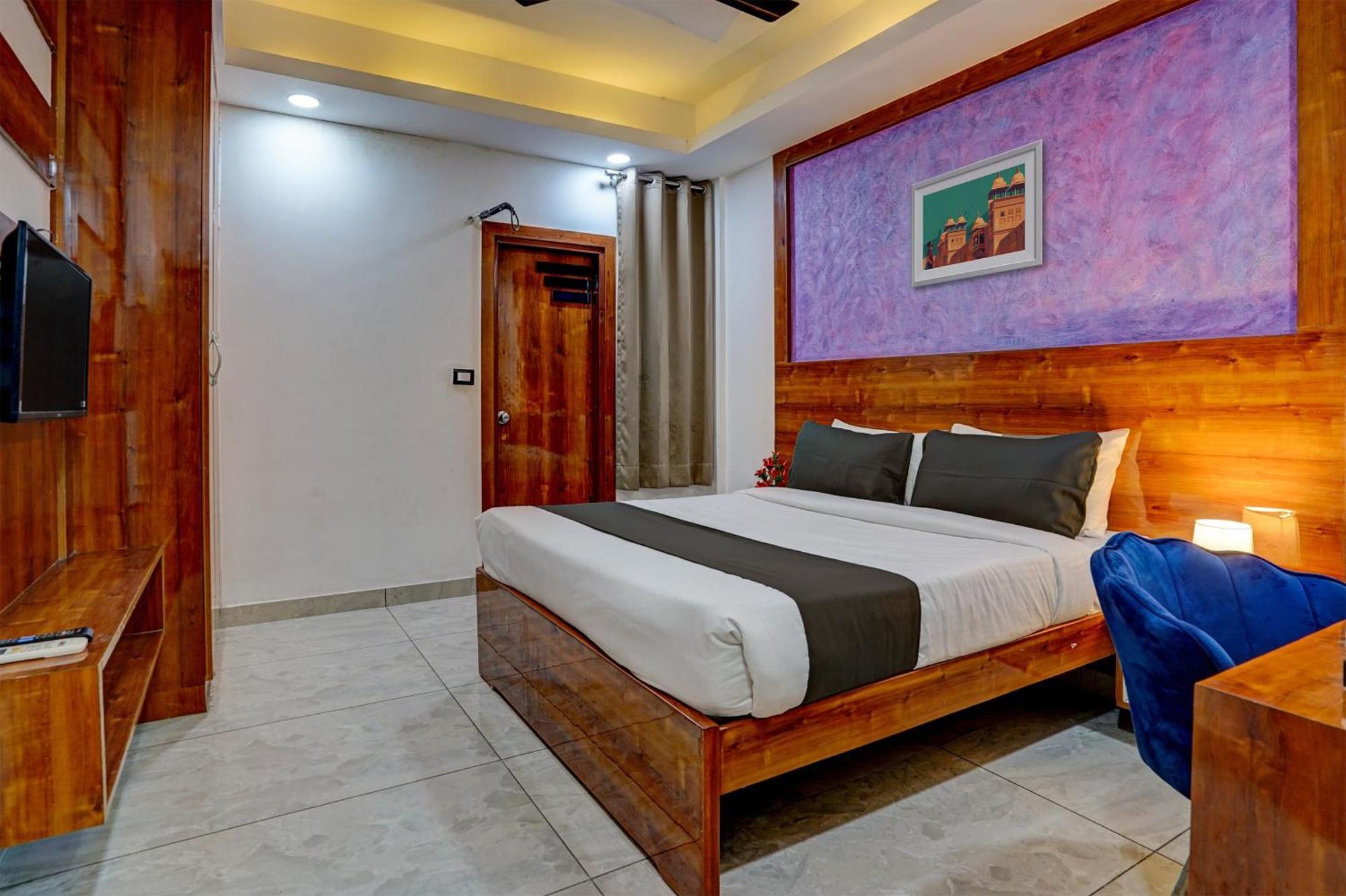 Hotel Hight Krone A Family Hotel Near Igi Airport Delhi New Delhi Exteriör bild