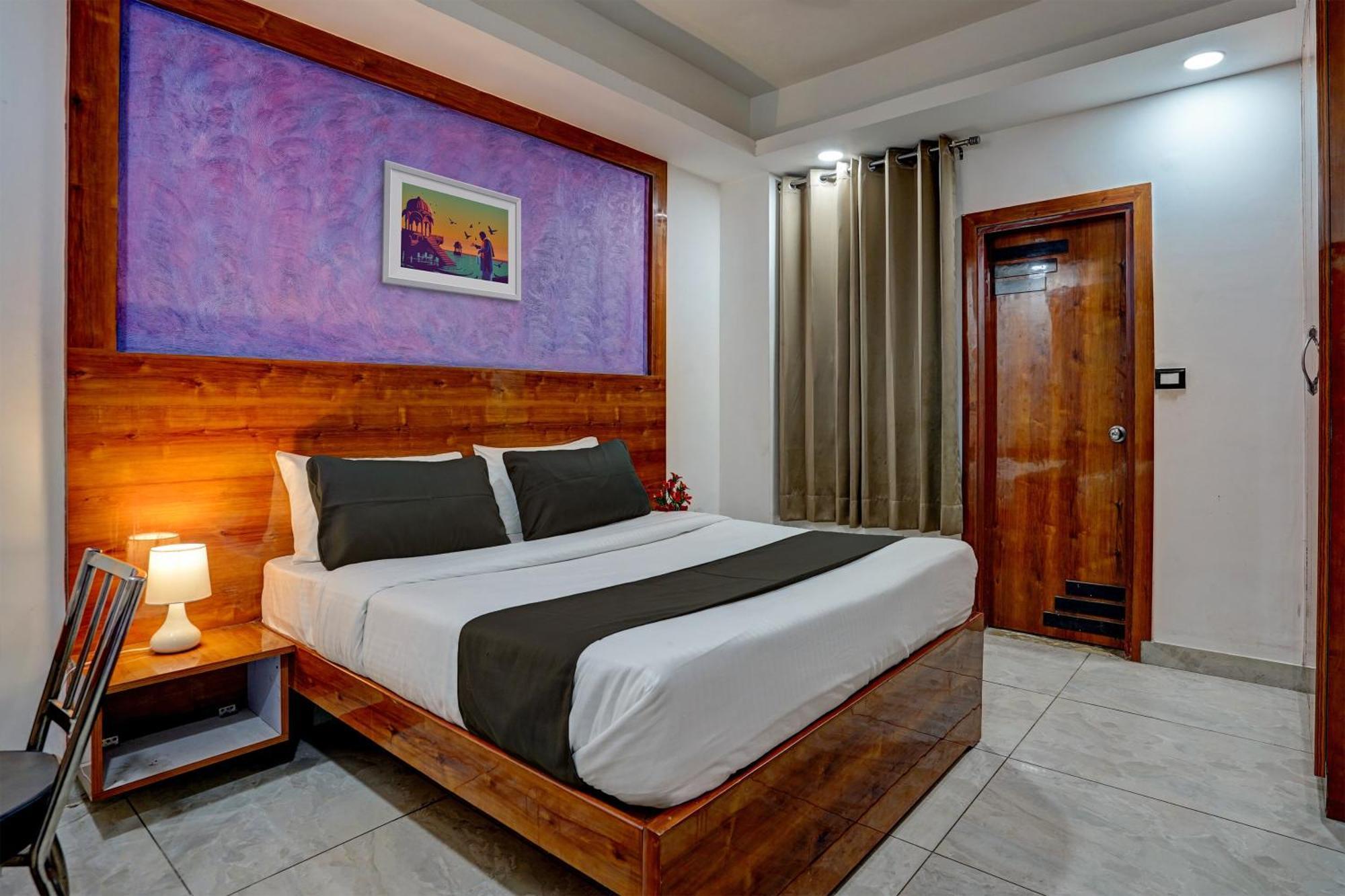 Hotel Hight Krone A Family Hotel Near Igi Airport Delhi New Delhi Exteriör bild