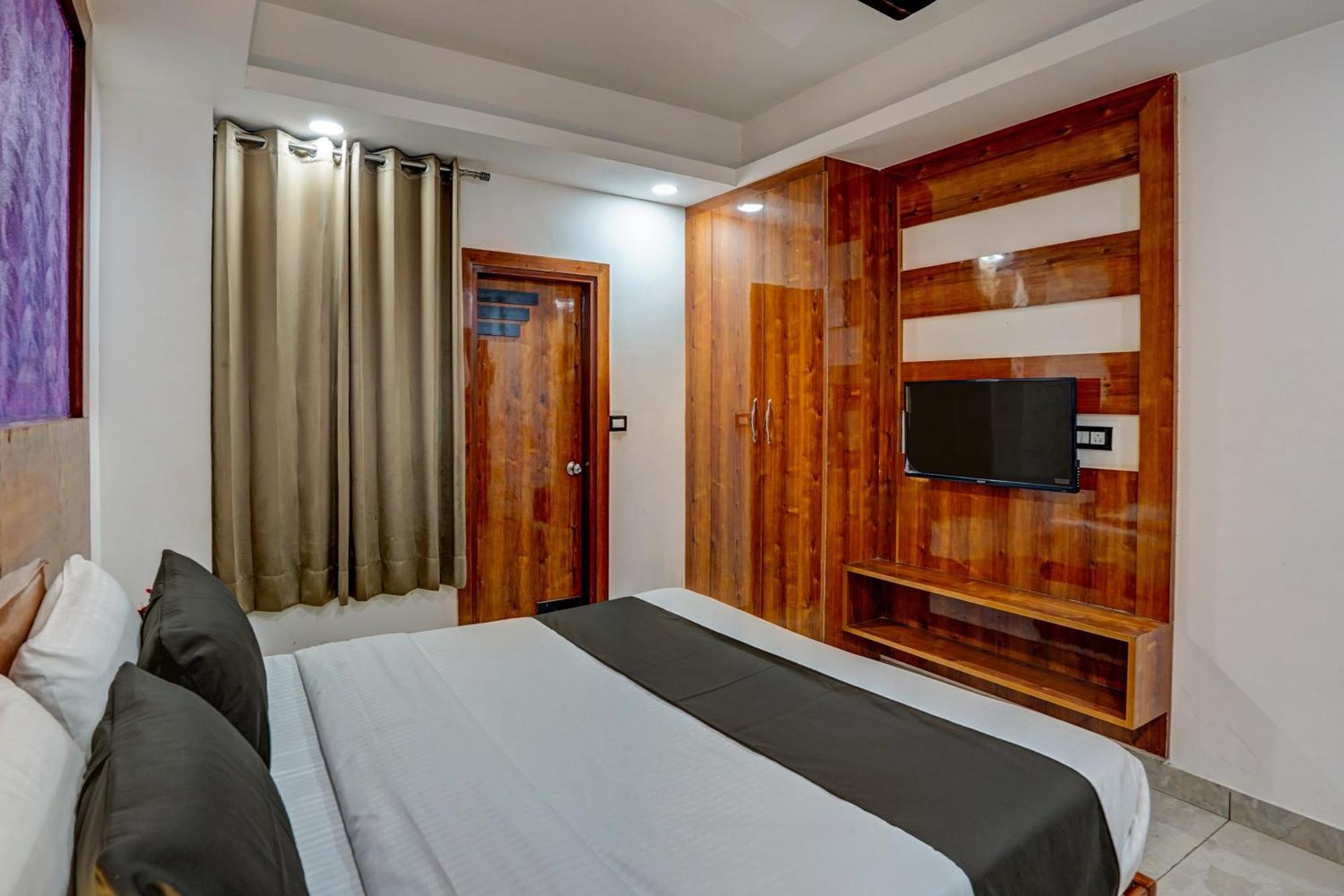 Hotel Hight Krone A Family Hotel Near Igi Airport Delhi New Delhi Exteriör bild